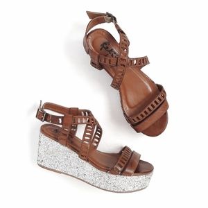 Daytrip Tan Brown Glitter Platform Sandals